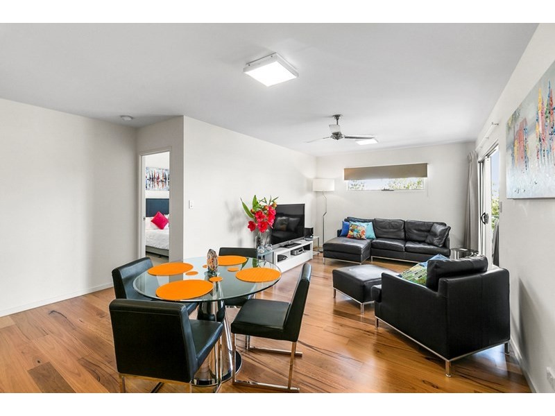 18/12 Barramul Street, Bulimba QLD 4171