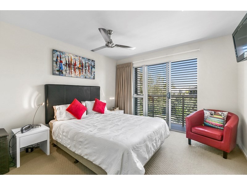 18/12 Barramul Street, Bulimba QLD 4171