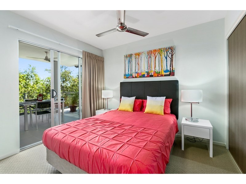 18/12 Barramul Street, Bulimba QLD 4171