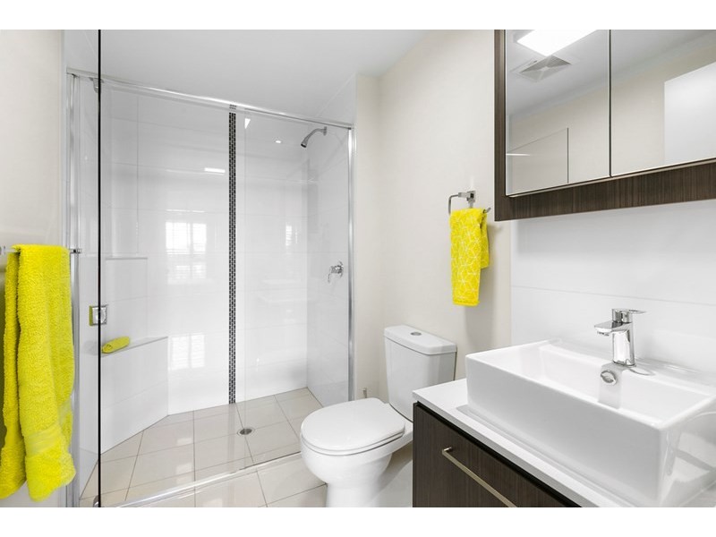 18/12 Barramul Street, Bulimba QLD 4171