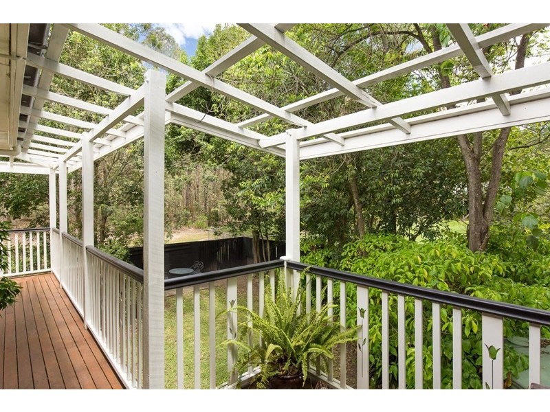 39 Paris Avenue, Morningside QLD 4170