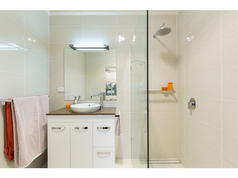 39 Paris Avenue, Morningside QLD 4170