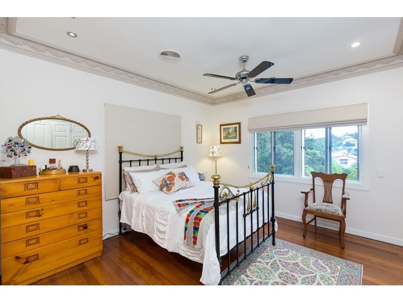 39 Paris Avenue, Morningside QLD 4170