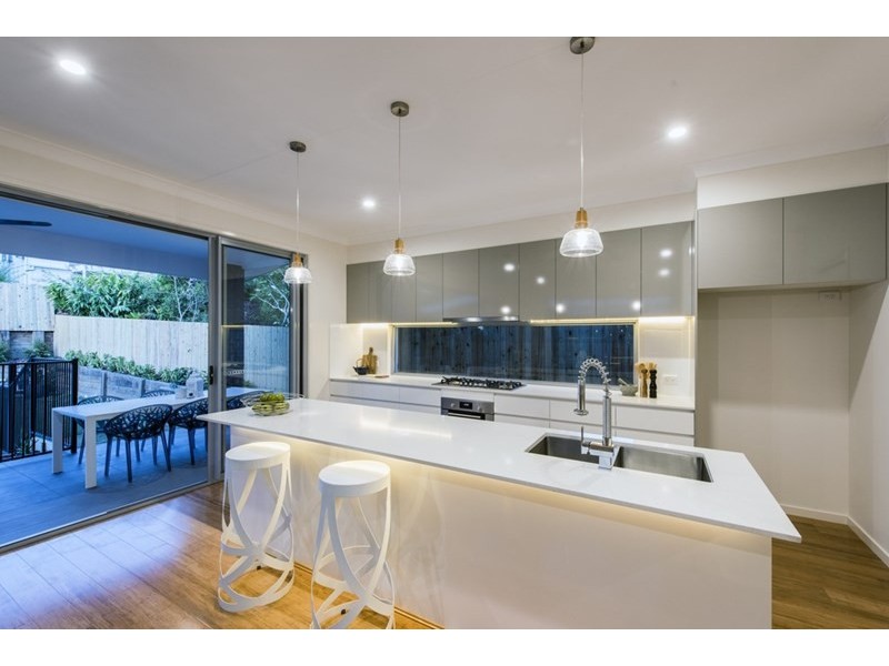 88 Stanley Road, Camp Hill QLD 4152