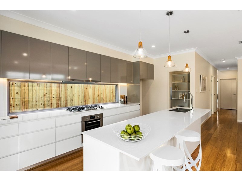 88 Stanley Road, Camp Hill QLD 4152