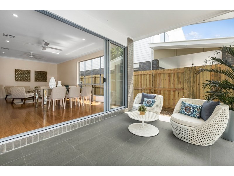 88 Stanley Road, Camp Hill QLD 4152