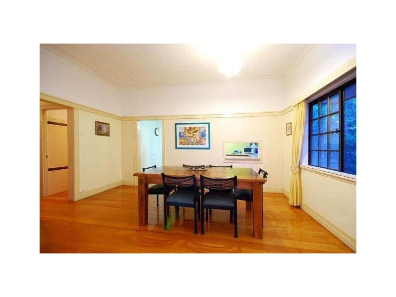 23 Thomson Street, Greenslopes QLD 4120