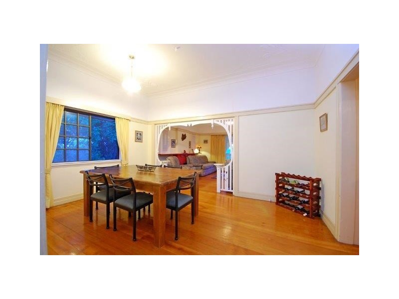 23 Thomson Street, Greenslopes QLD 4120