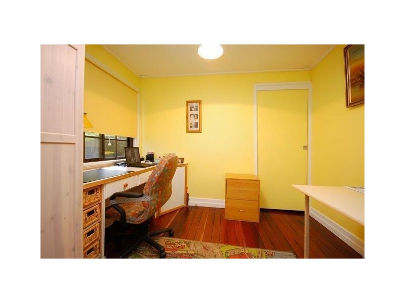 23 Thomson Street, Greenslopes QLD 4120