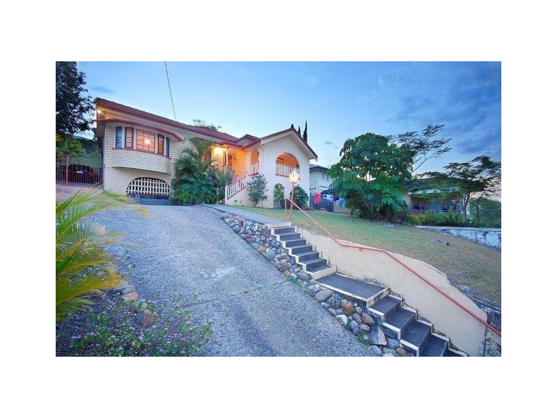 23 Thomson Street, Greenslopes QLD 4120