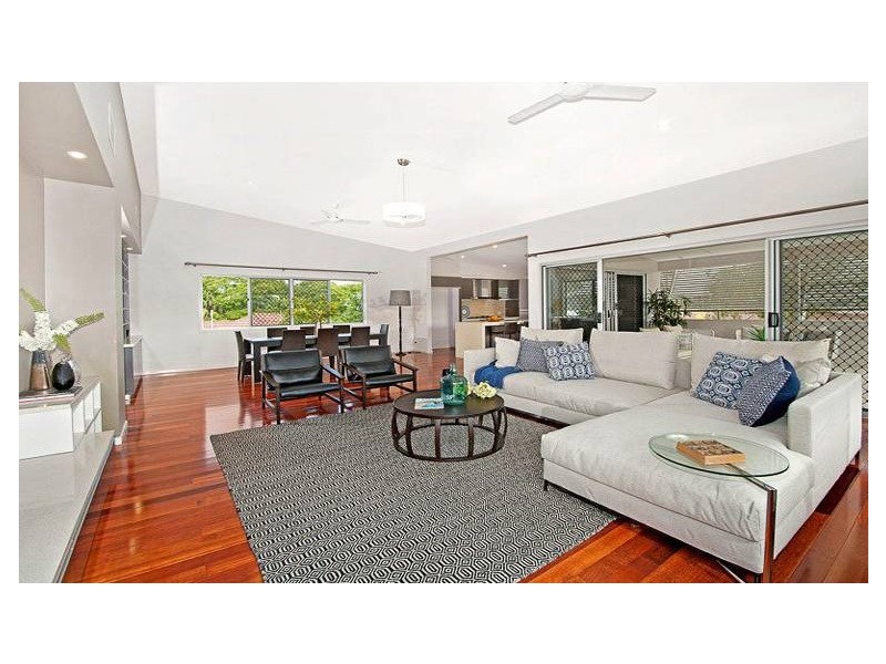 7 Doyle Street, Coorparoo QLD 4151