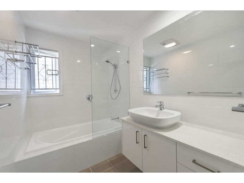 30 Byron Street, Bulimba QLD 4171