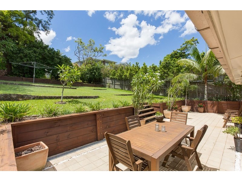 24 Ernest Street, Camp Hill QLD 4152