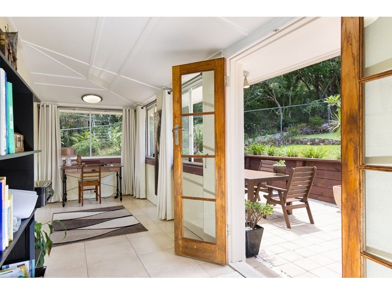 24 Ernest Street, Camp Hill QLD 4152