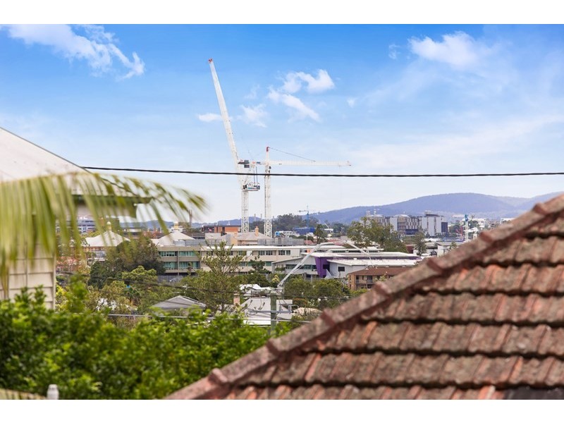 24 Ernest Street, Camp Hill QLD 4152