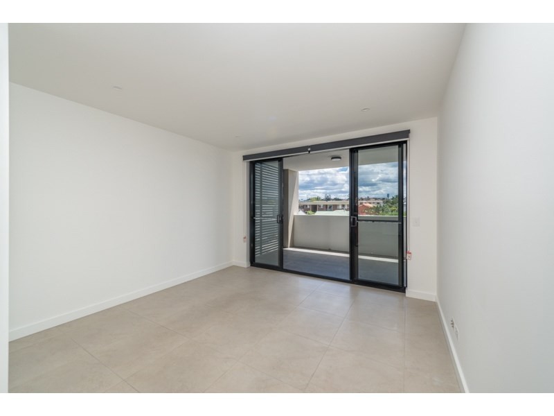 203/111 Kates, Morningside QLD 4170
