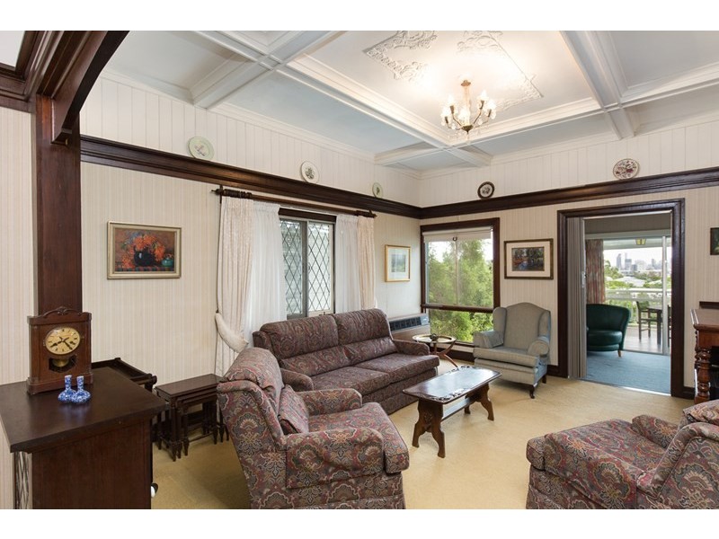 134 Sackville Street, Greenslopes QLD 4120