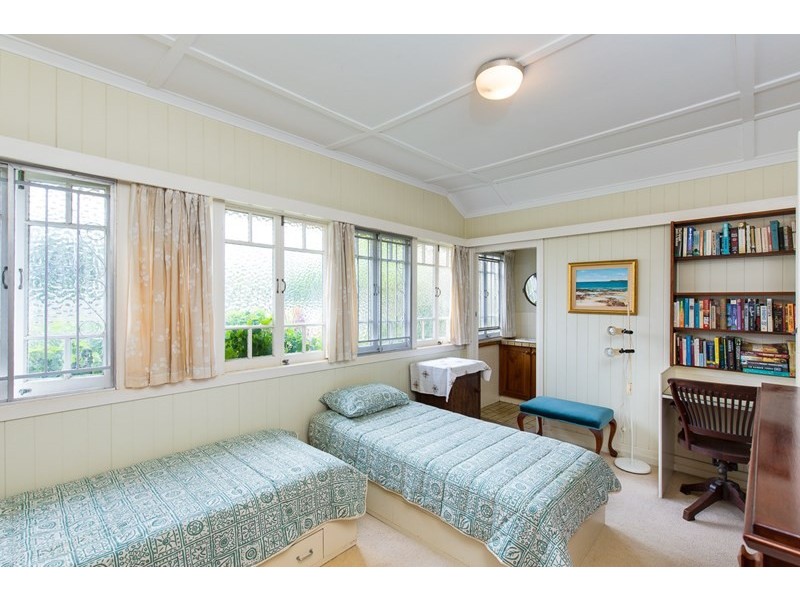 134 Sackville Street, Greenslopes QLD 4120