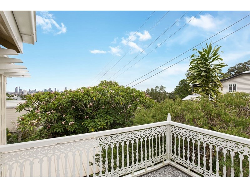 134 Sackville Street, Greenslopes QLD 4120