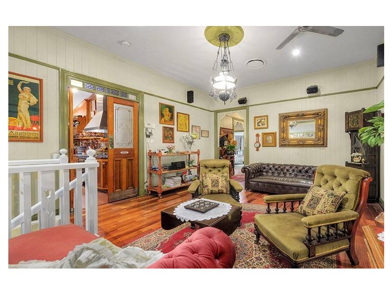 12 Malcolm Street, Hawthorne QLD 4171