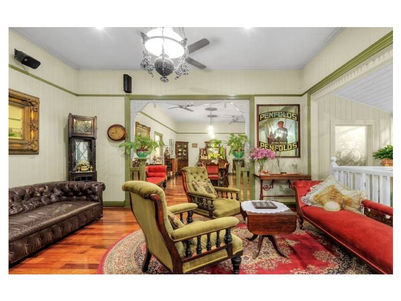 12 Malcolm Street, Hawthorne QLD 4171