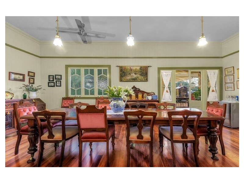 12 Malcolm Street, Hawthorne QLD 4171