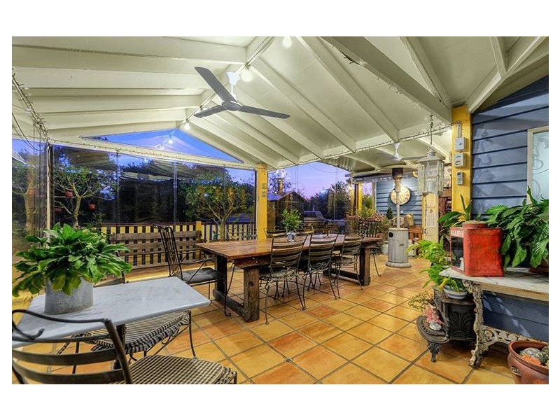 12 Malcolm Street, Hawthorne QLD 4171