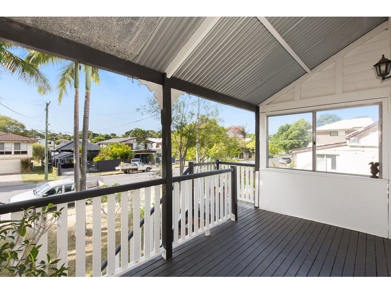 82 Selina Street, Wynnum QLD 4178