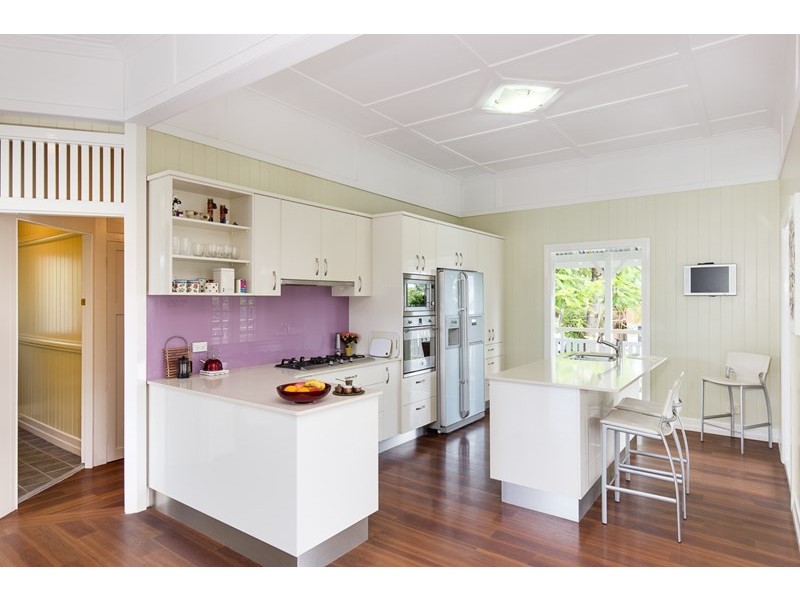 99 Elliott Street, Hawthorne QLD 4171