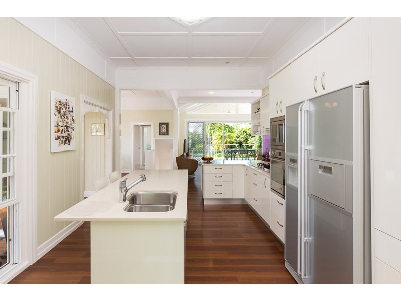 99 Elliott Street, Hawthorne QLD 4171