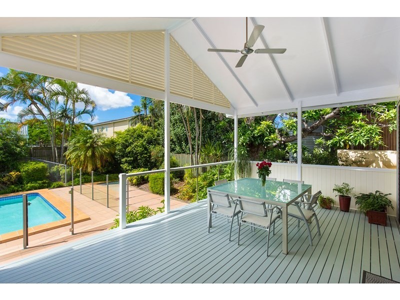 99 Elliott Street, Hawthorne QLD 4171