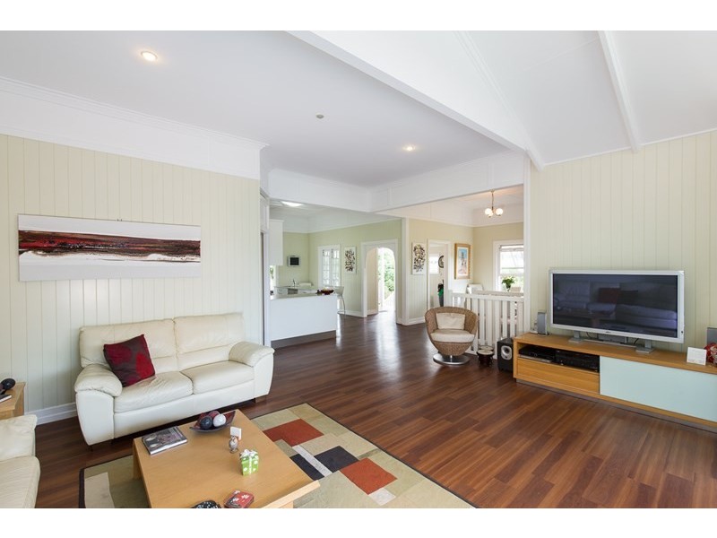 99 Elliott Street, Hawthorne QLD 4171