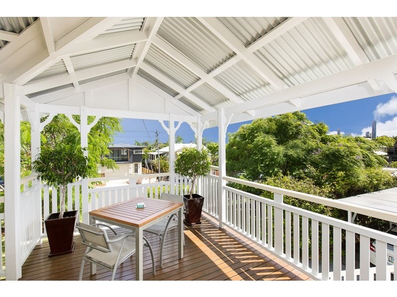 99 Elliott Street, Hawthorne QLD 4171