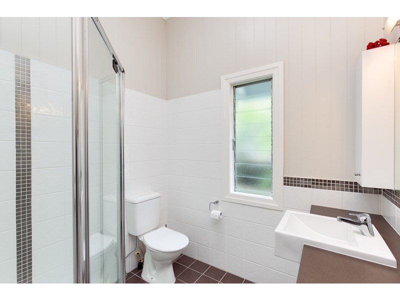 99 Elliott Street, Hawthorne QLD 4171