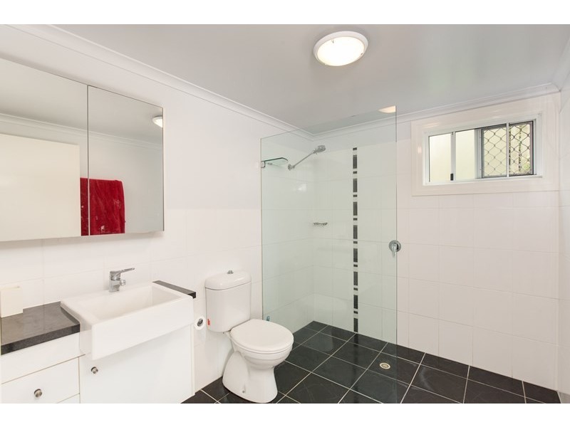 99 Elliott Street, Hawthorne QLD 4171