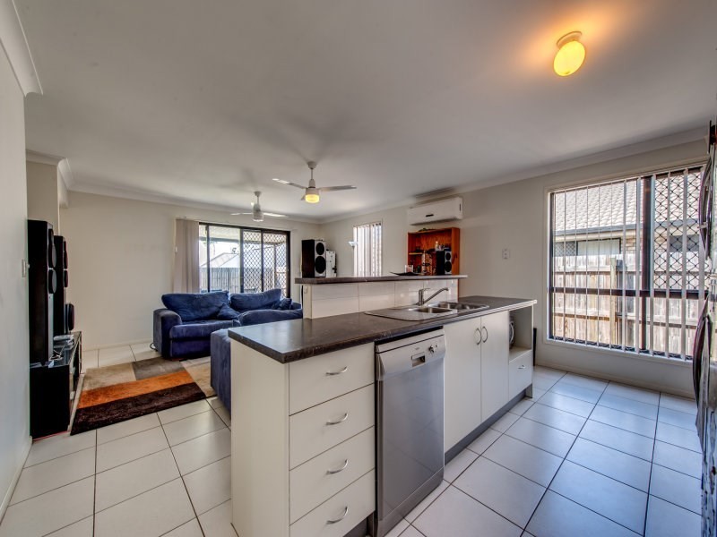 12 Acacia Street, Heathwood QLD 4110