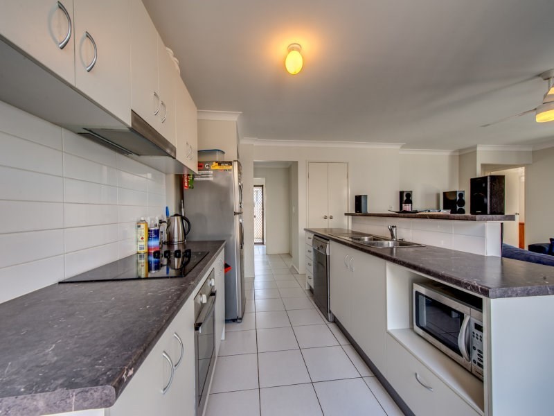 12 Acacia Street, Heathwood QLD 4110