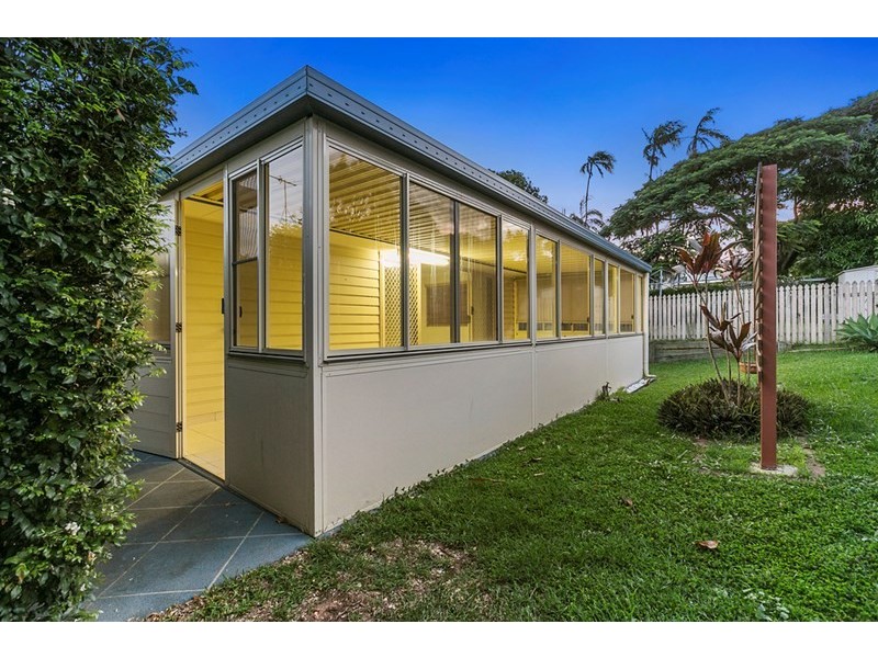 23 Carnation Street, Wynnum QLD 4178