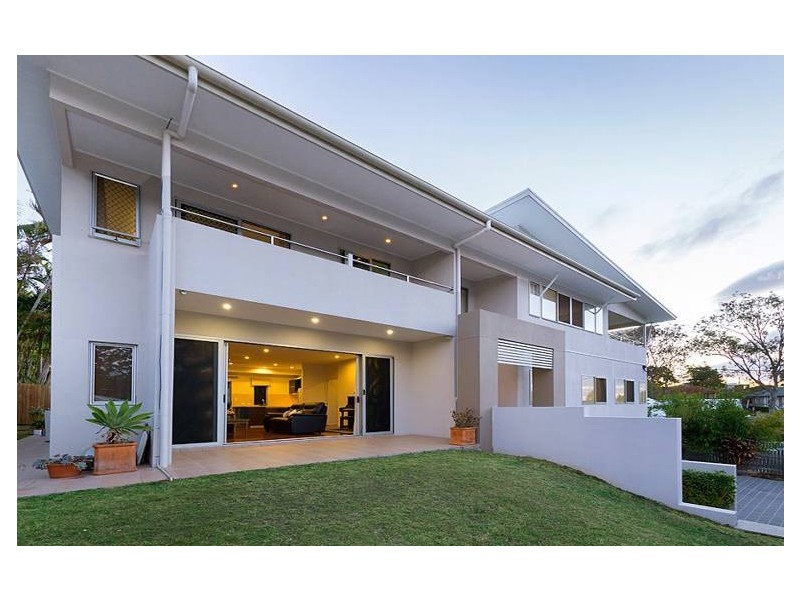 7 Doyle Street, Coorparoo QLD 4151