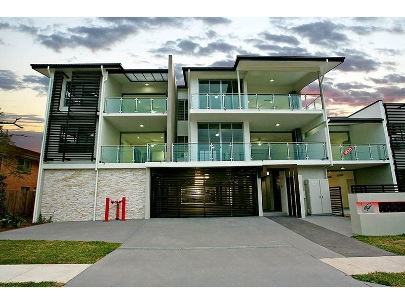 203/64 Barton Road, Hawthorne QLD 4171