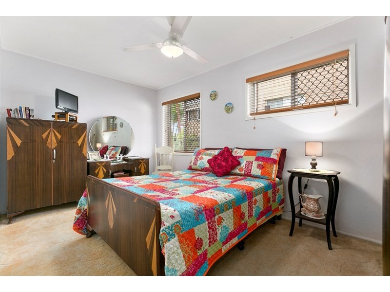 53 Regent Street, Wynnum West QLD 4178