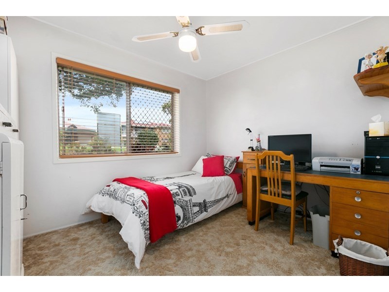 53 Regent Street, Wynnum West QLD 4178