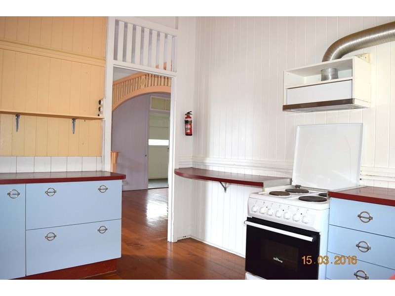 127 Riding Road, Hawthorne QLD 4171