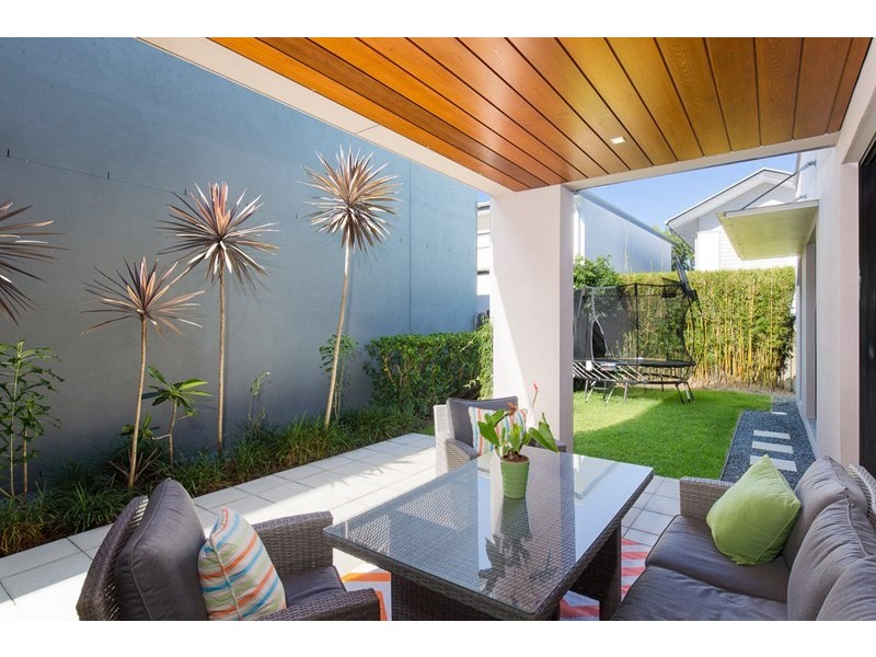 45 Shore Crescent, Bulimba QLD 4171