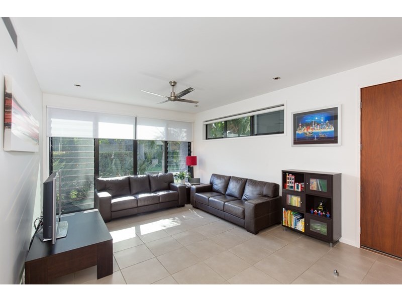 45 Shore Crescent, Bulimba QLD 4171