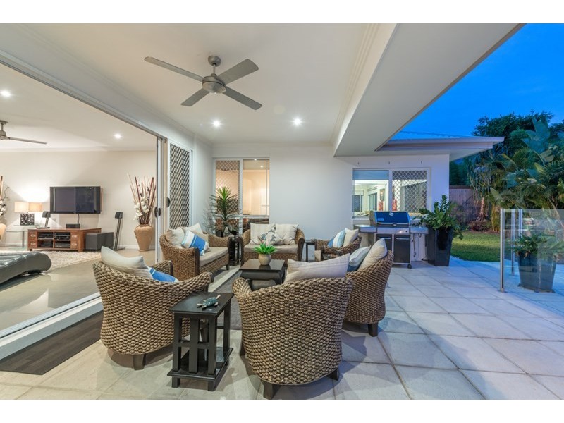 51 Condamine Drive, Sinnamon Park QLD 4073