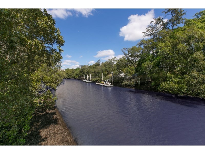 35 Gillan Street, Norman Park QLD 4170