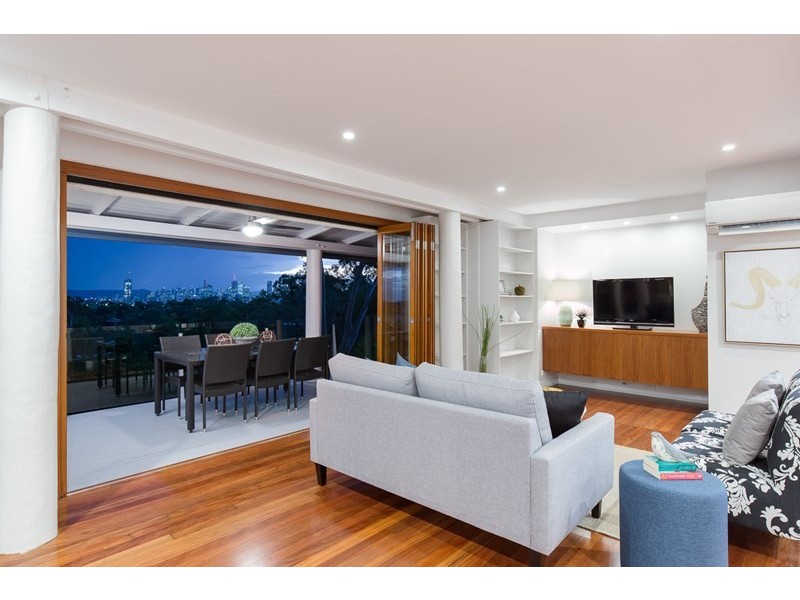 34 Quirinal Crescent, Seven Hills QLD 4170