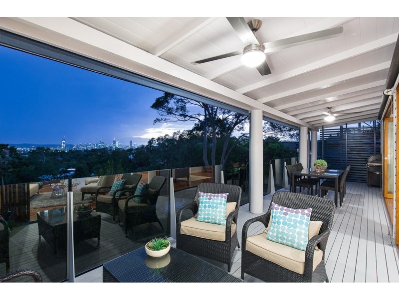 34 Quirinal Crescent, Seven Hills QLD 4170