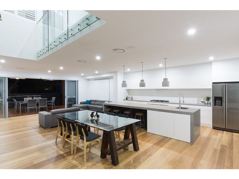 24 McDonald Street, Hawthorne QLD 4171